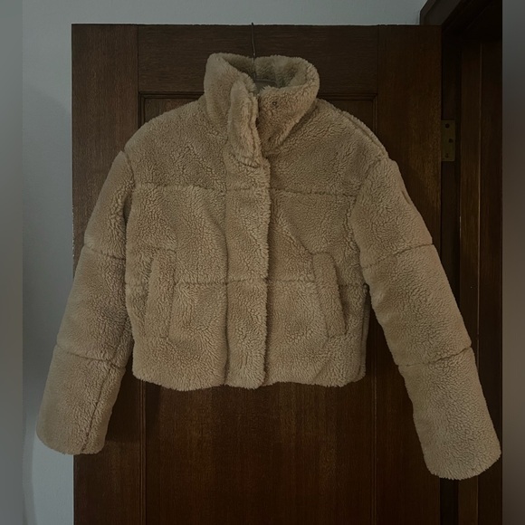 FIRM PRICE! EUC ALO YOGA SHERPA SNOW ANGEL PUFFER - Picture 10 of 12